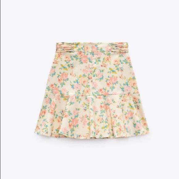 Zara NWT floral print mini skirt - Picture 3 of 9